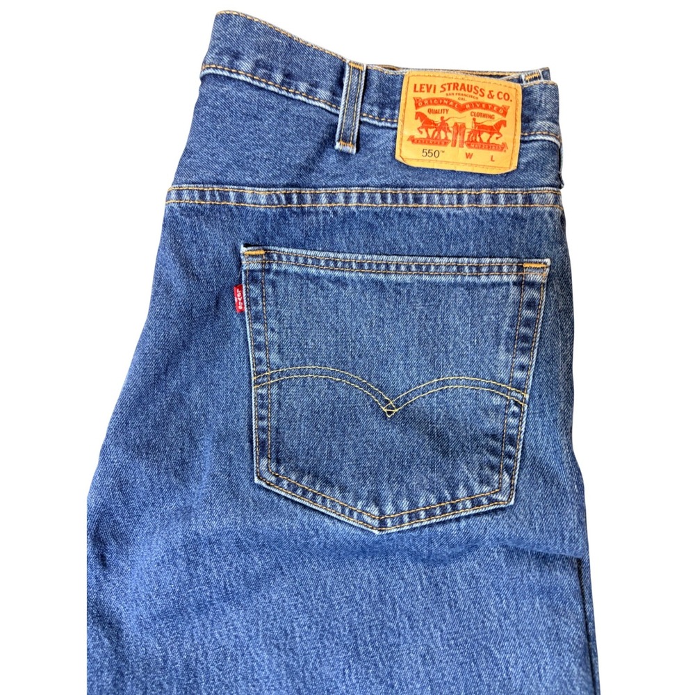 Levi's 550 Relaxed Fit Jeans 44x32 Blue Medium Wash Tapered Leg Denim 01550-4886